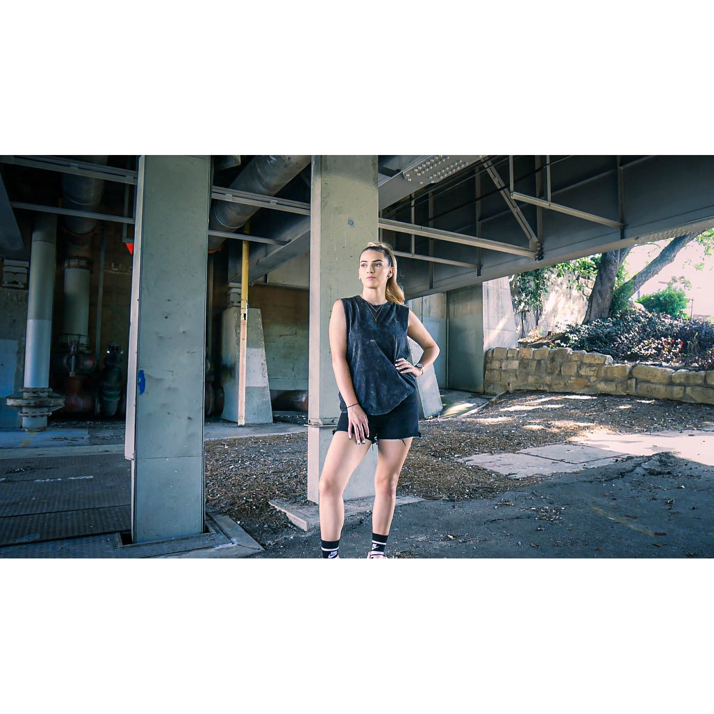 Black Unisex Classic Sleeveless Tee